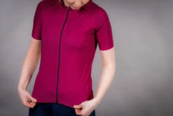 Carnac Women's Short Sleeve Jersey / Burgundy -AOI Bike Shop CLCAWSSJBUR P10