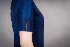 Carnac Women's Short Sleeve Jersey / Navy -AOI Bike Shop CLCAWSSJNAV P9