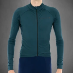 Carnac Men's Long Sleeve Cycling Jersey -AOI Bike Shop Long sleave jersey green Model