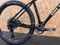 On-One Scandal SRAM SX Mountain Bike / Large / Black & Sand -AOI Bike Shop thumbnail IMG 8951