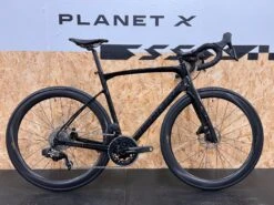 Planet X Pro Carbon SRAM Force AXS Road Bike / Medium / Black / Selcof 45 Carbon Wheels